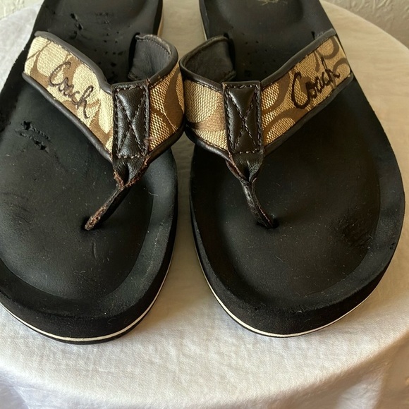 Coach: Black & Tan Janey (A8657) Signature C Sandals- 7- flaws - Picture 5 of 16